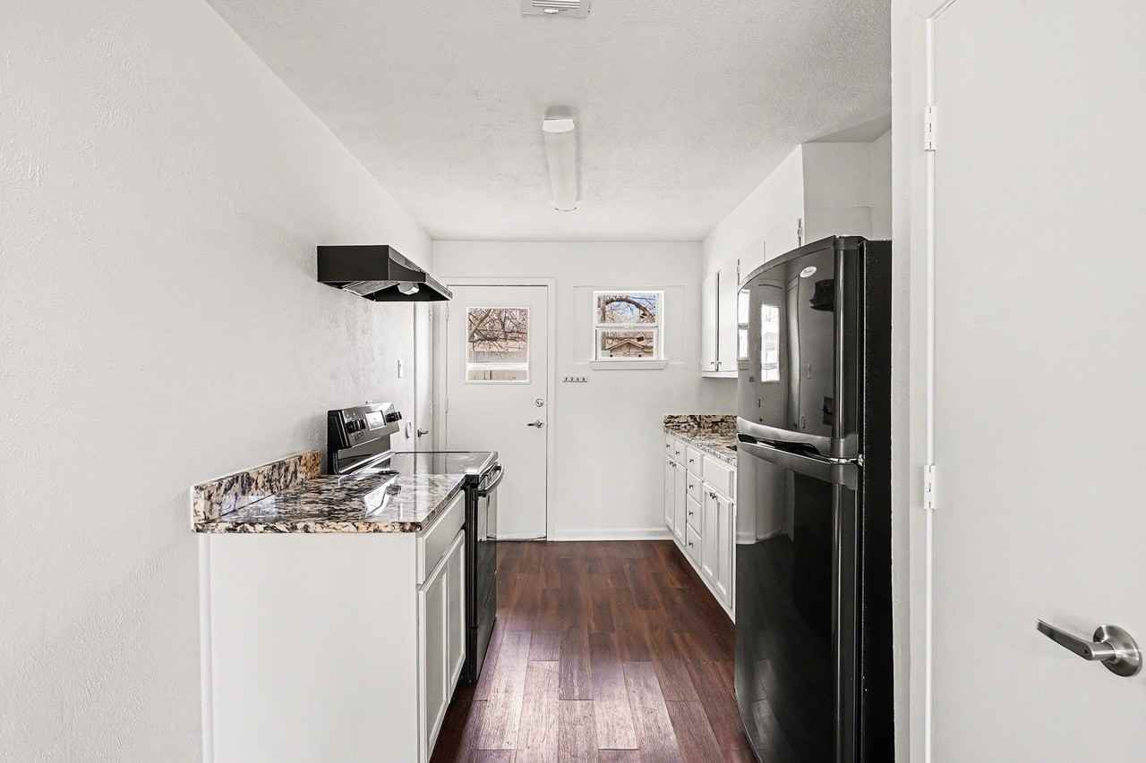 2209 Barbell Ln - Photo 7 of 26