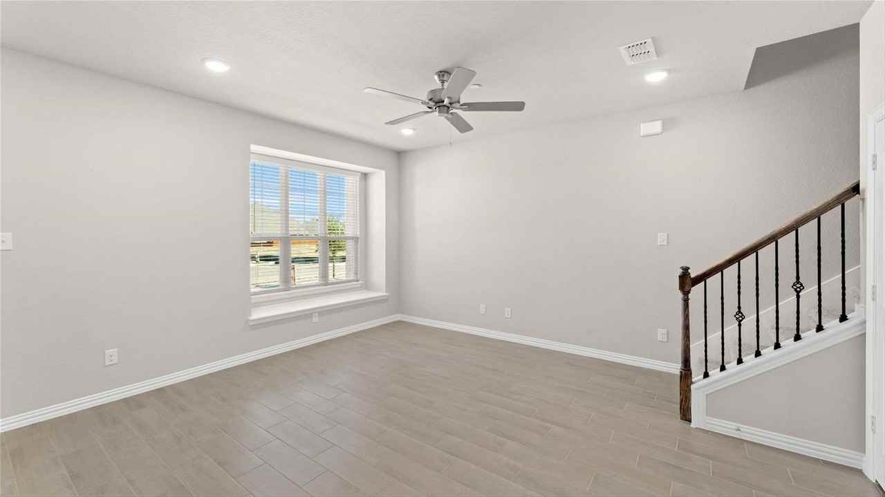 3716 Paradise Way - Photo 5 of 18