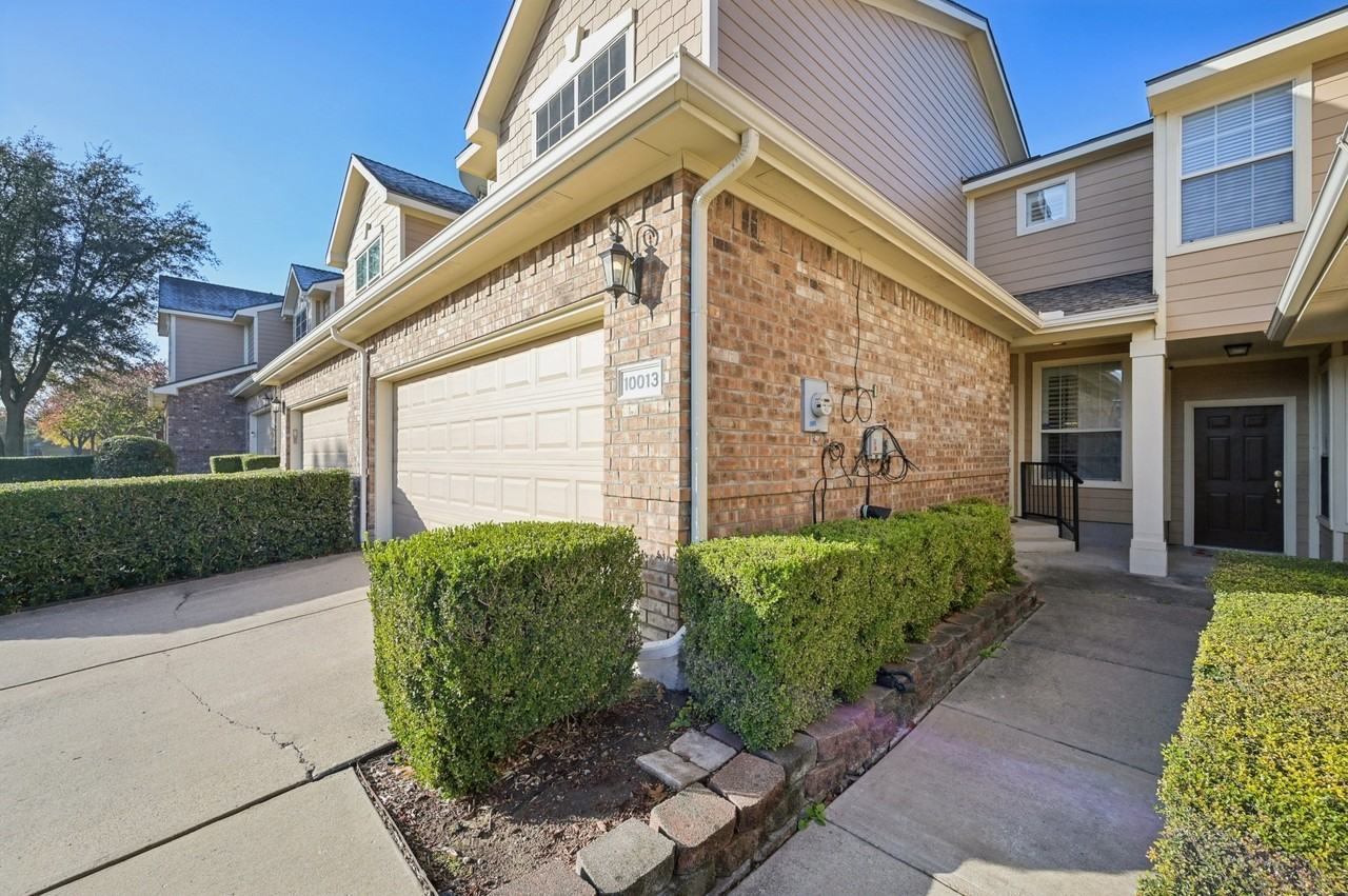 10013 Monastery Dr - Photo 2 of 16
