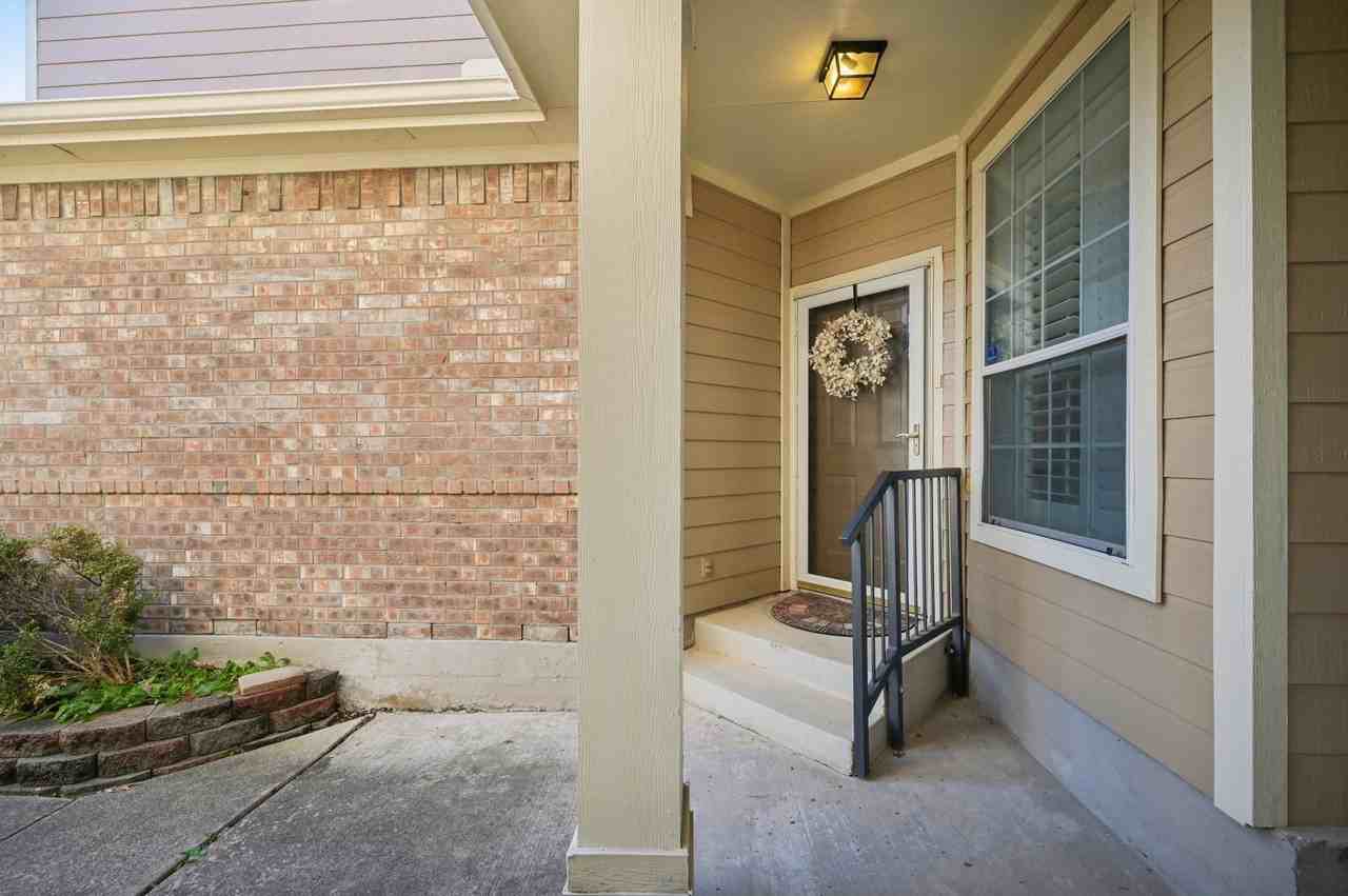 10013 Monastery Dr - Photo 3 of 16