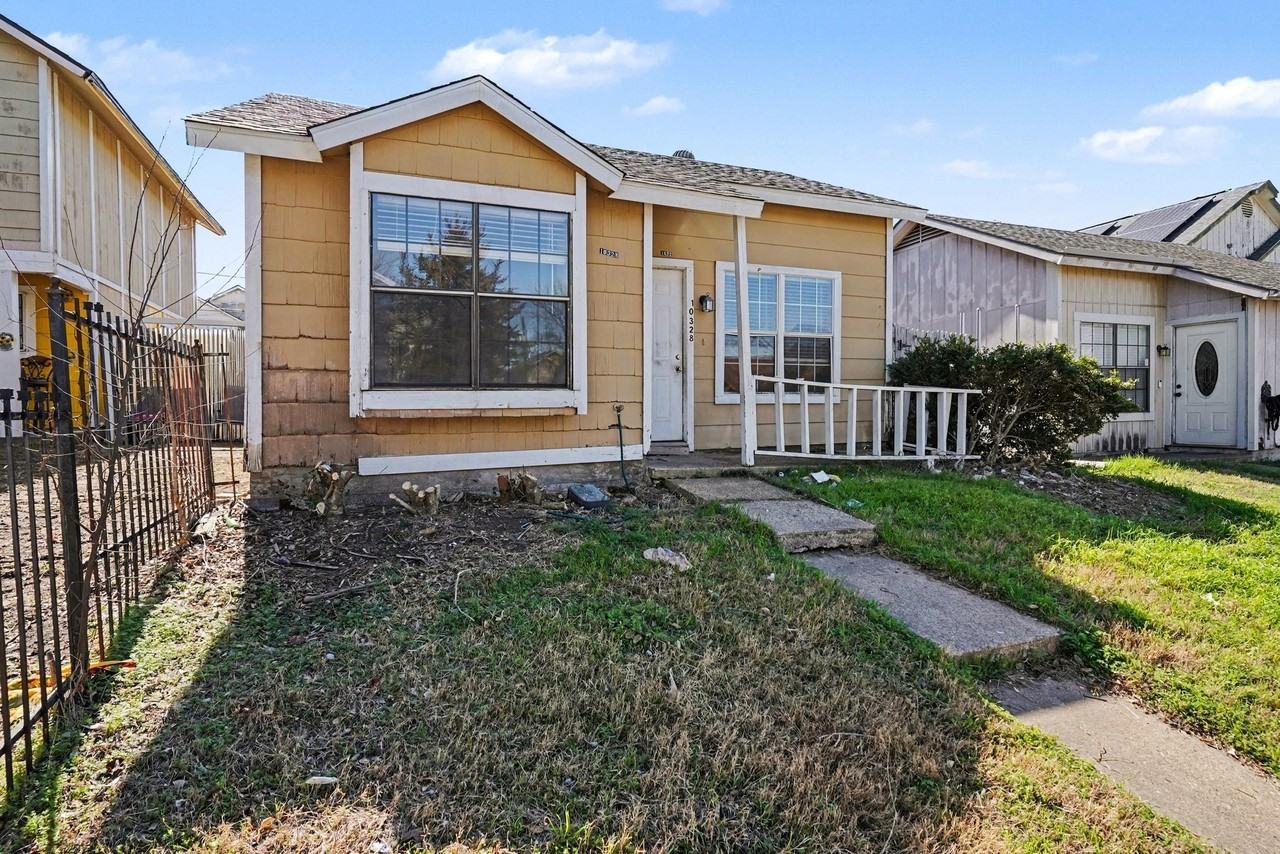 10328 Chelmsford Dr - Photo 3 of 26