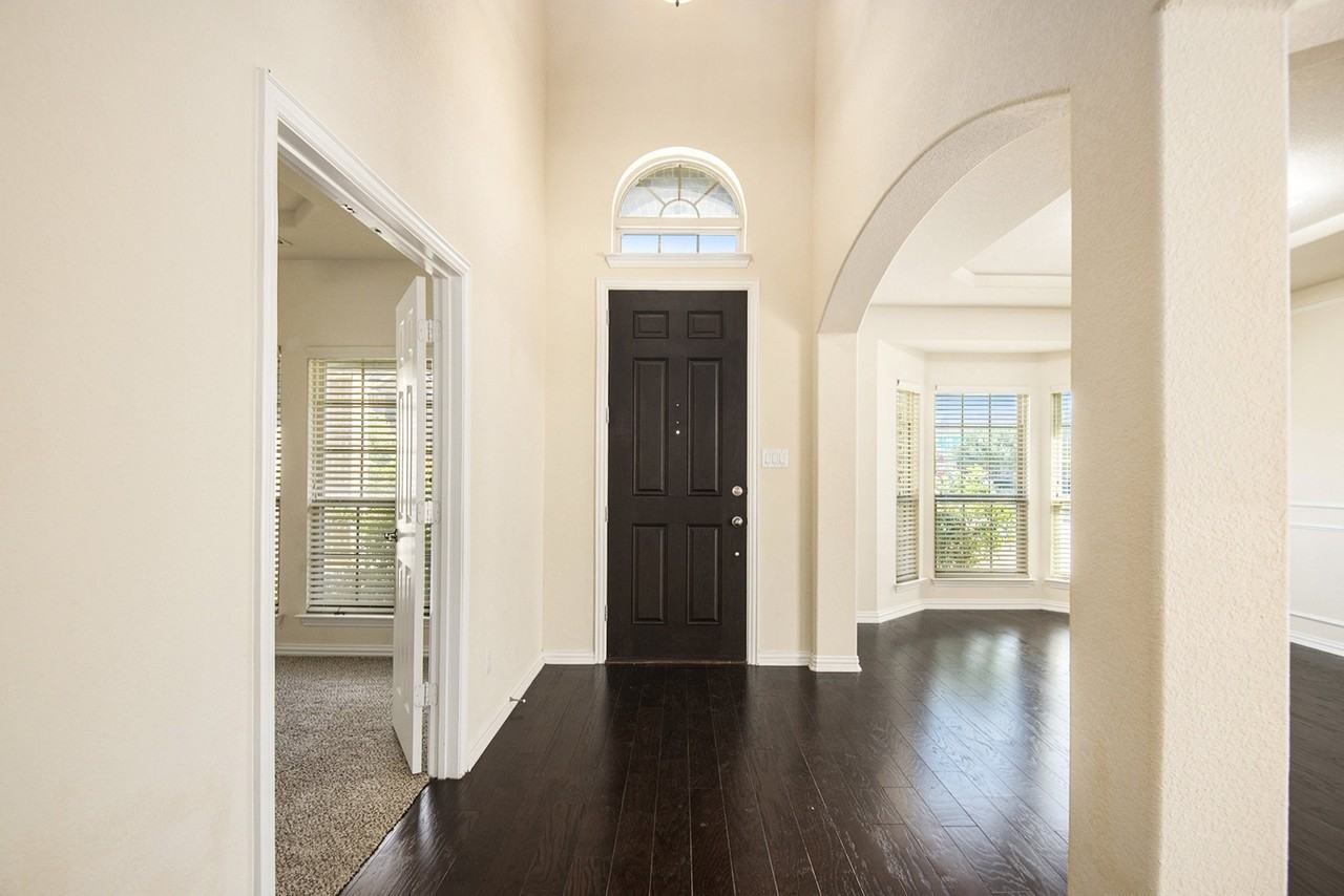 9801 Yellow Cup Dr - Photo 4 of 36
