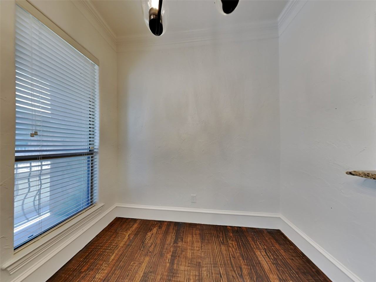 1537 Sienna Ct - Photo 6 of 21