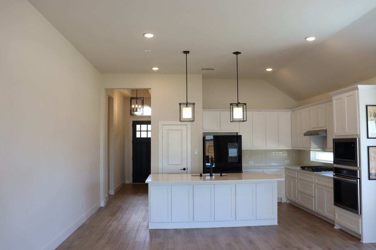6221 Lake Brook Dr - Photo 2 of 17