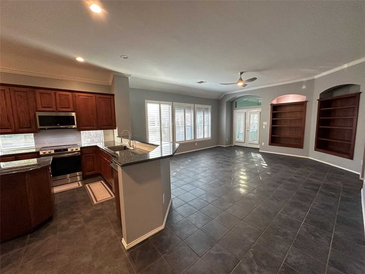 2866 Vacherie Ln - Photo 2 of 35