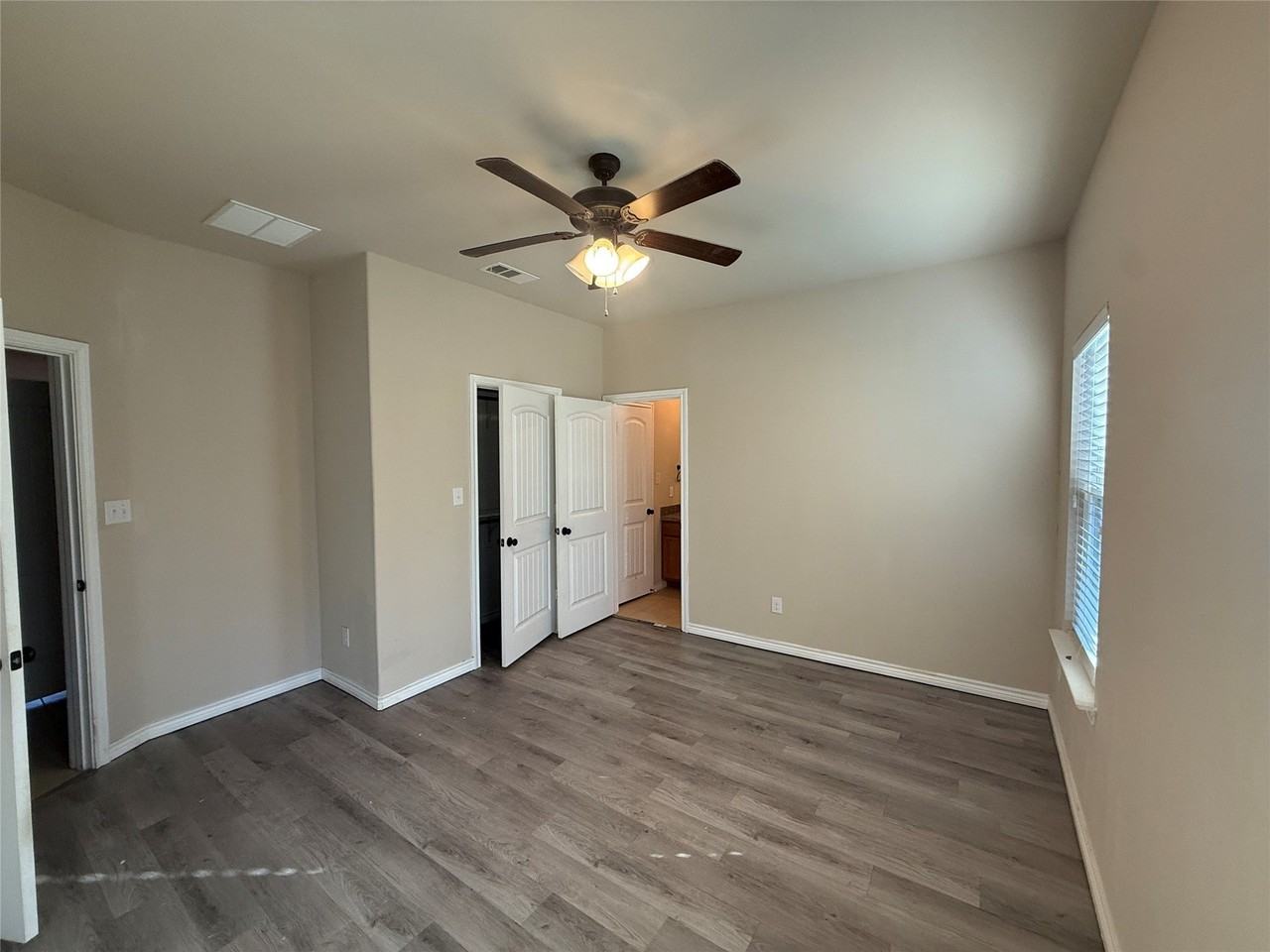 214 N Ricketts St - Photo 6 of 11