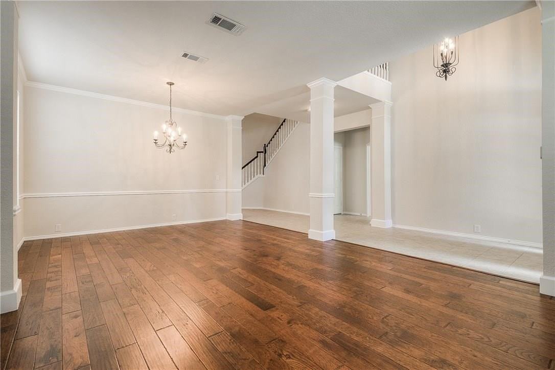 2338 Falcon Point Dr - Photo 2 of 17