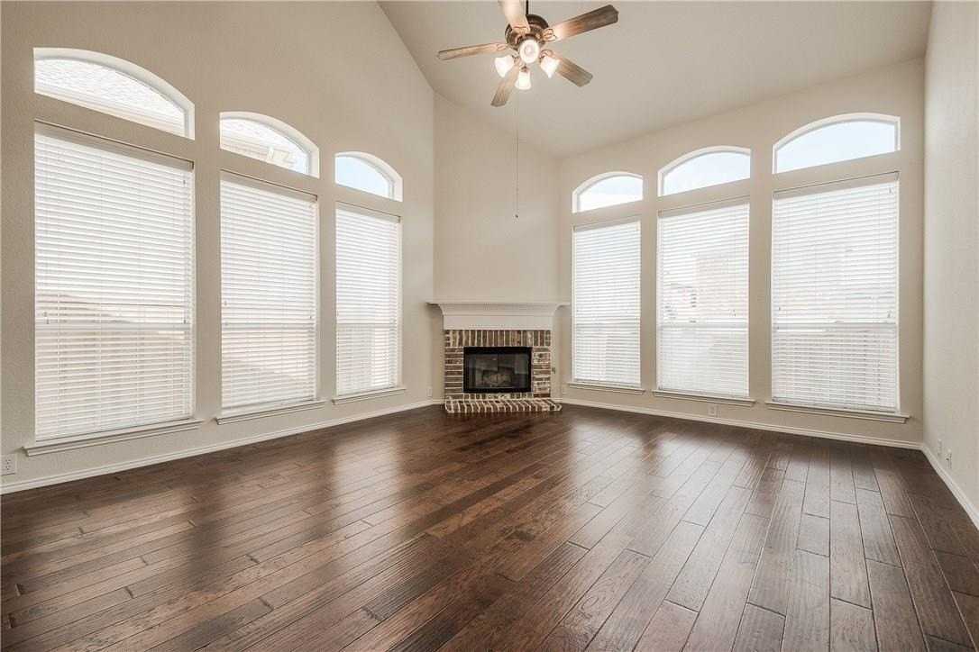 2338 Falcon Point Dr - Photo 4 of 17