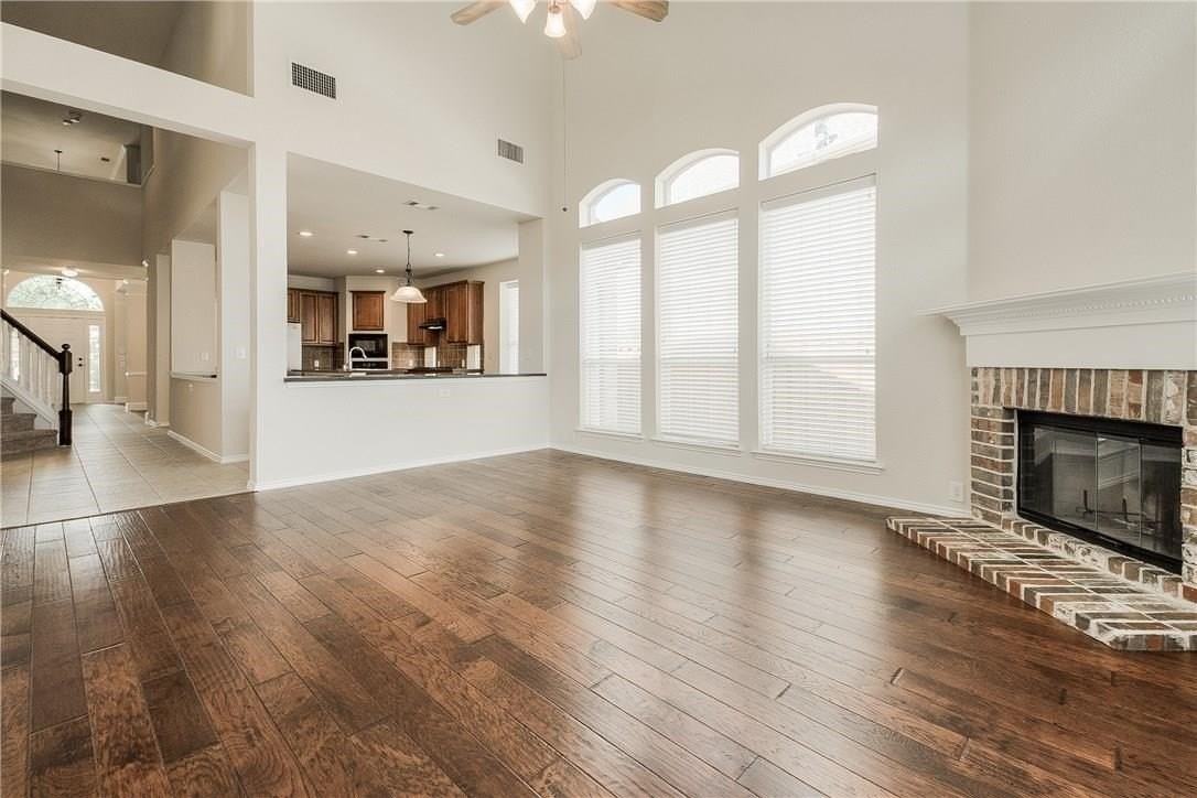 2338 Falcon Point Dr - Photo 5 of 17