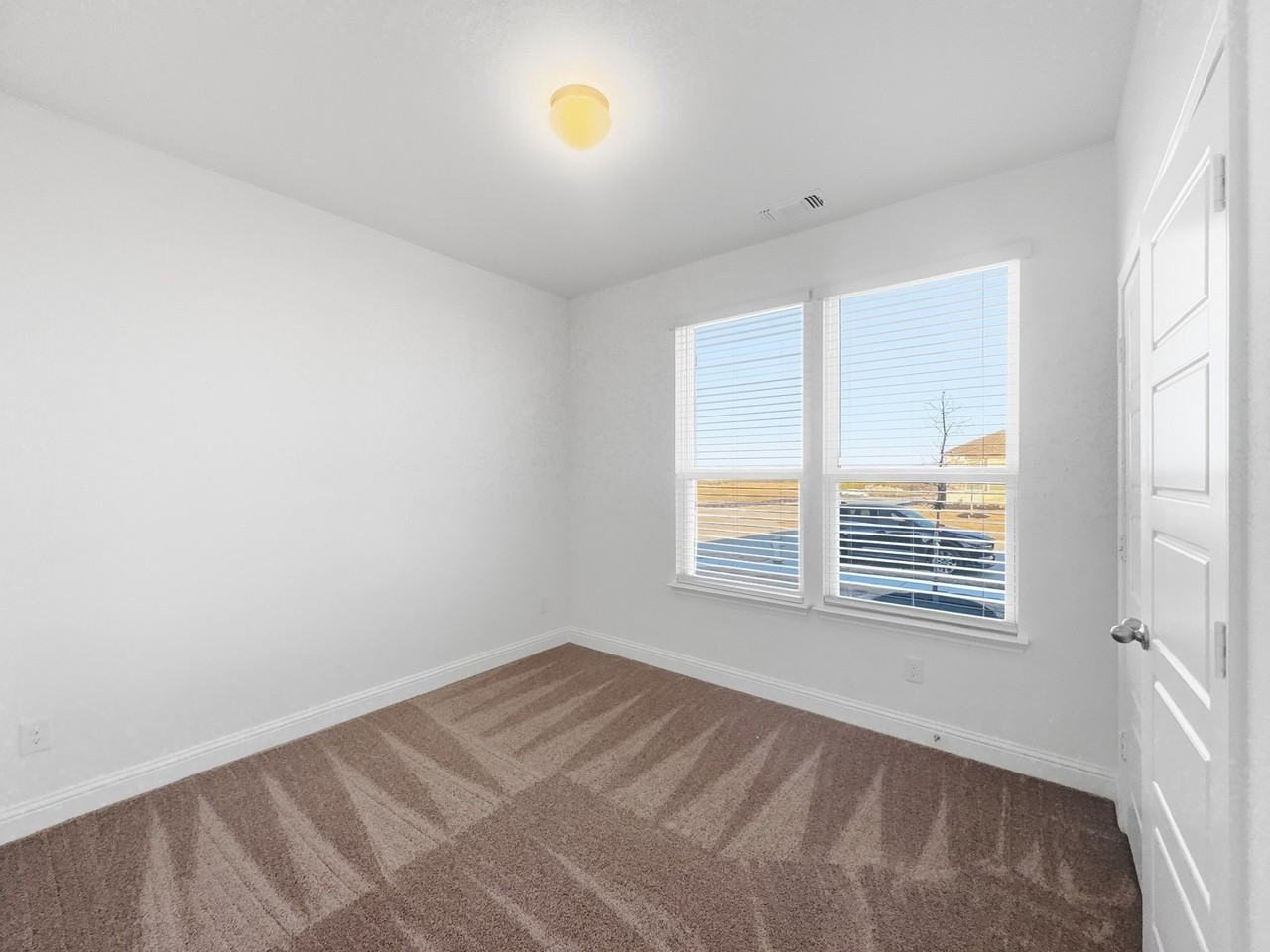 622 Saxony Dr - Photo 3 of 23