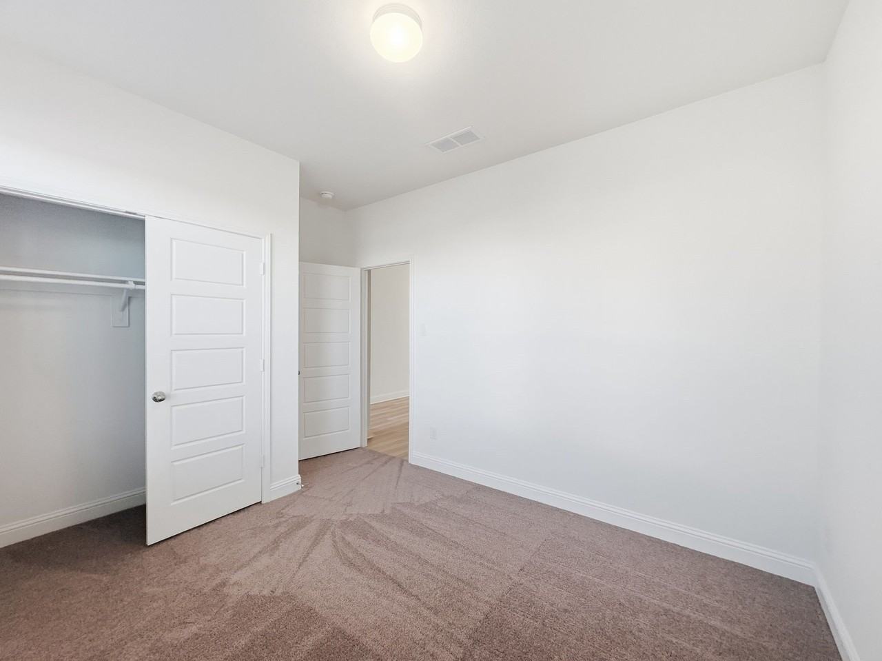 622 Saxony Dr - Photo 4 of 23