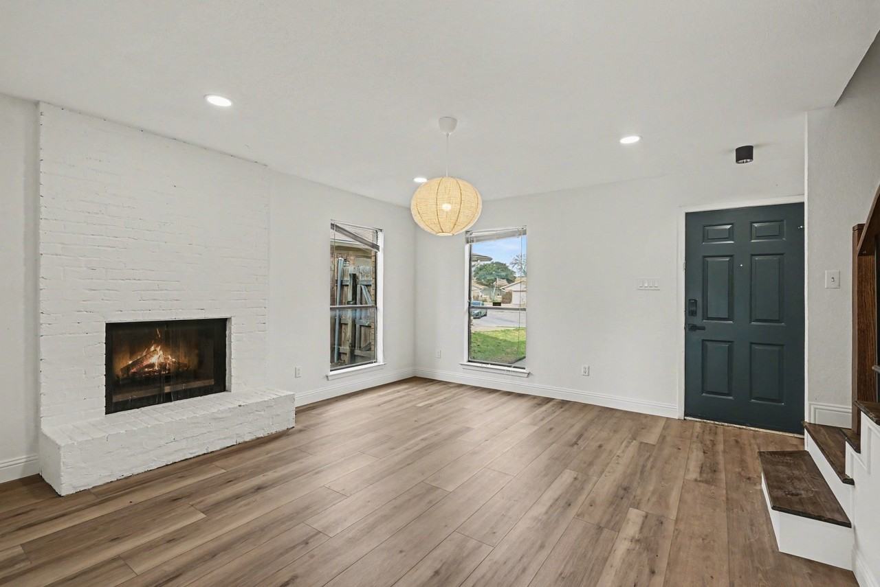 2103 Mistletoe Ave - Photo 3 of 23