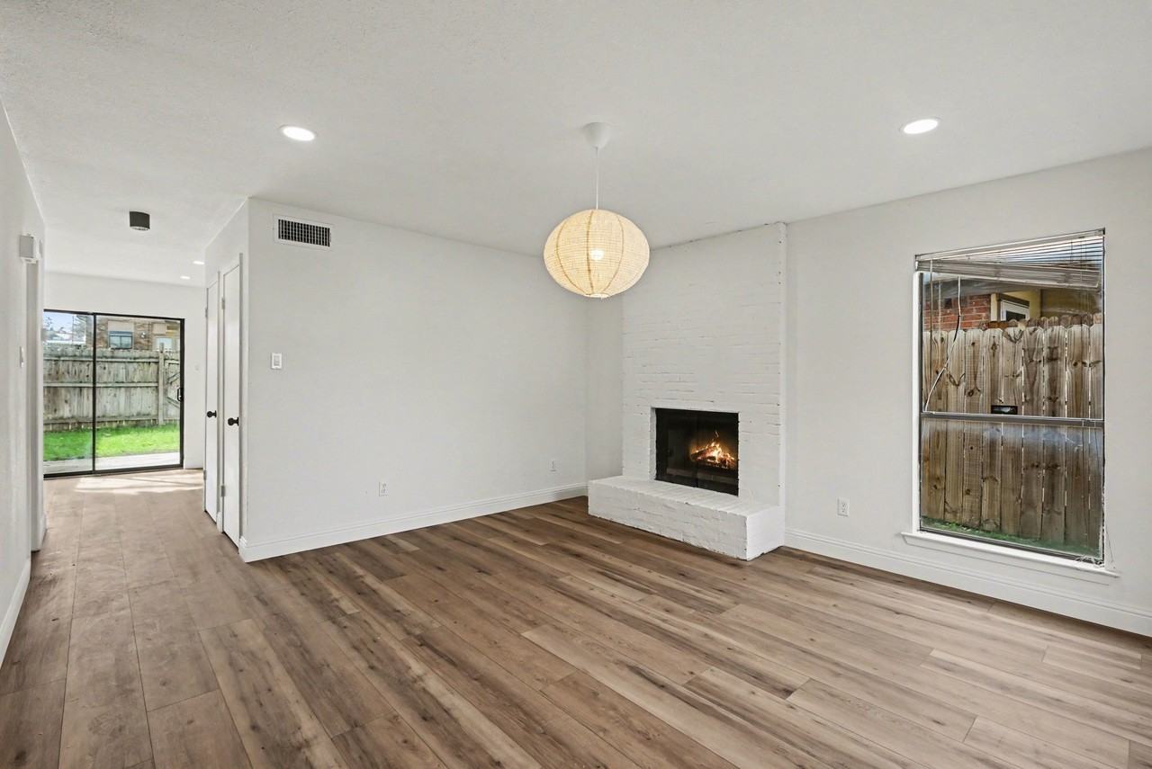 2103 Mistletoe Ave - Photo 4 of 23