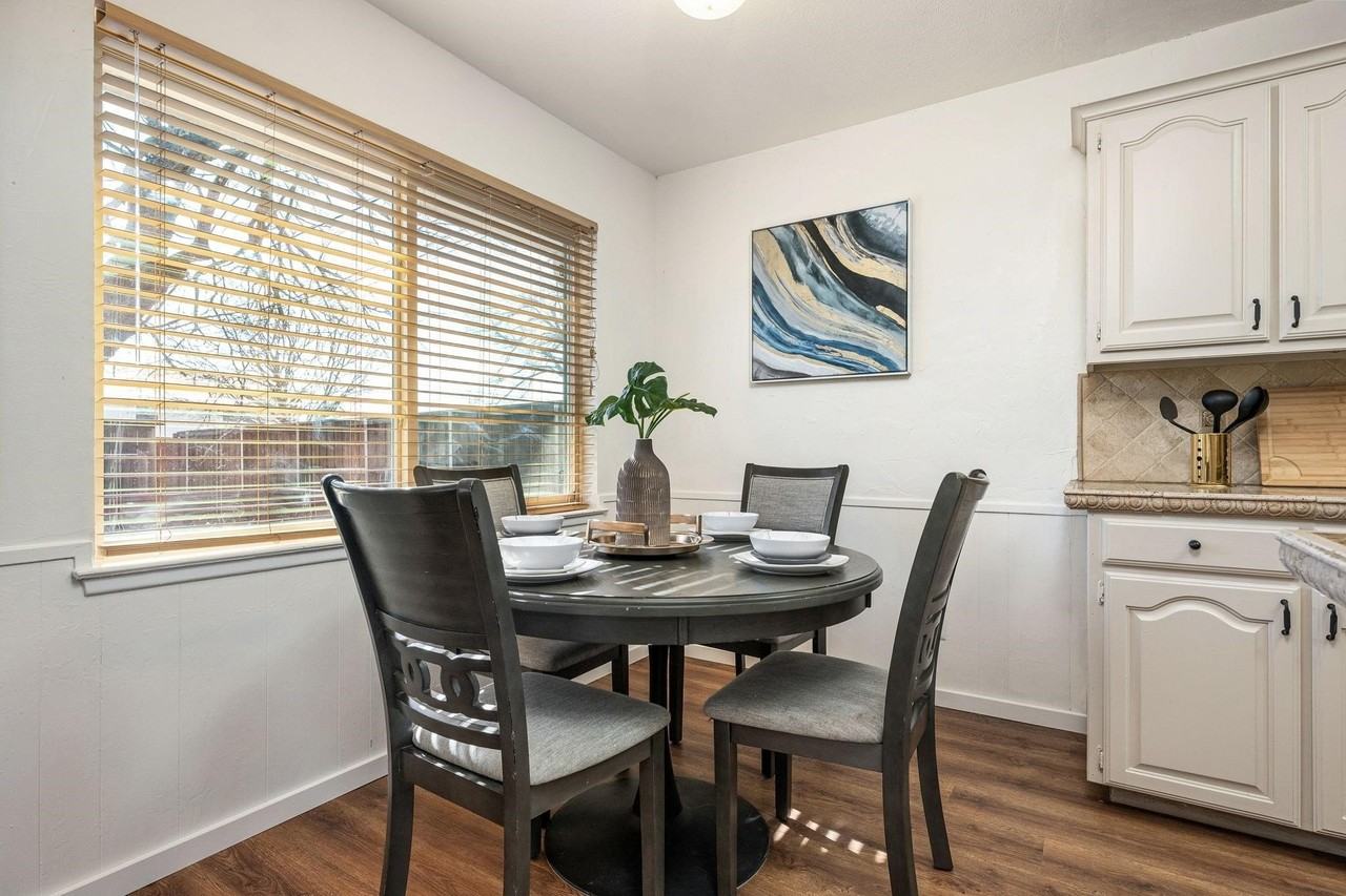 723 Kindred Ln - Photo 6 of 16