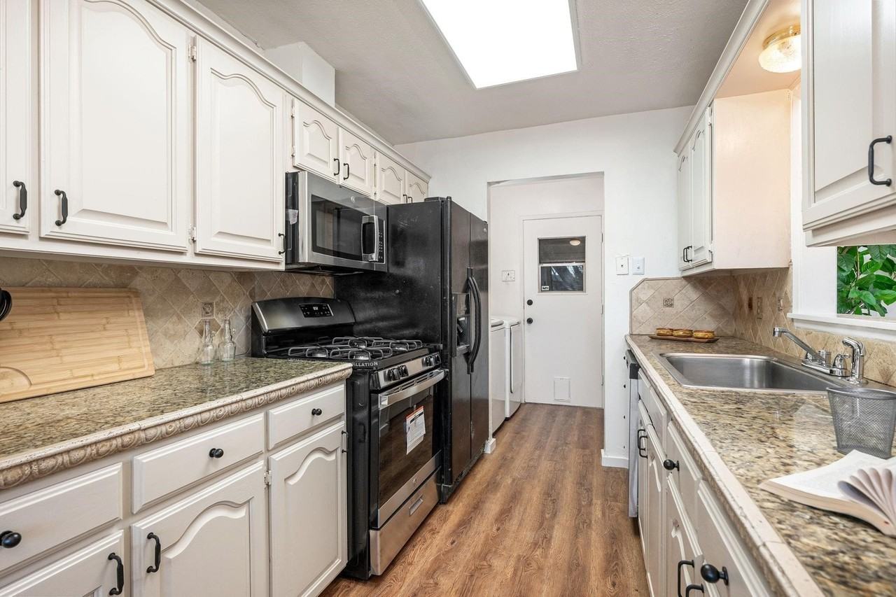 723 Kindred Ln - Photo 7 of 16
