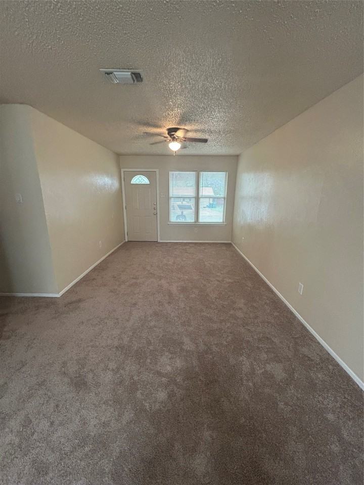 1105 Saturn Dr - Photo 2 of 13