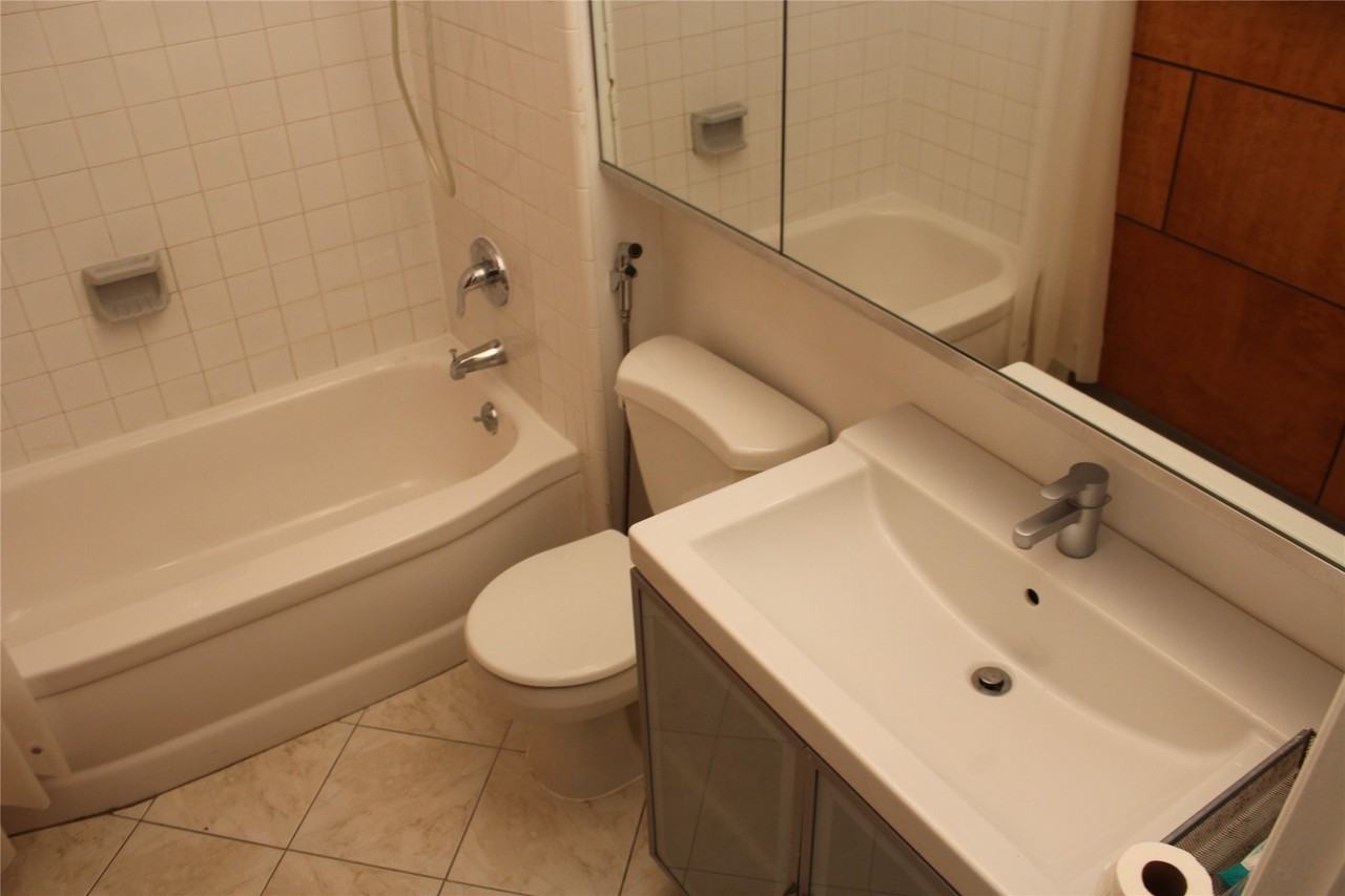 417 Melrose Dr - Photo 5 of 7