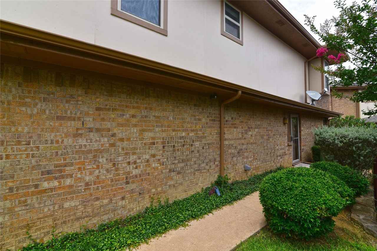 100 Morrow Dr - Photo 5 of 37