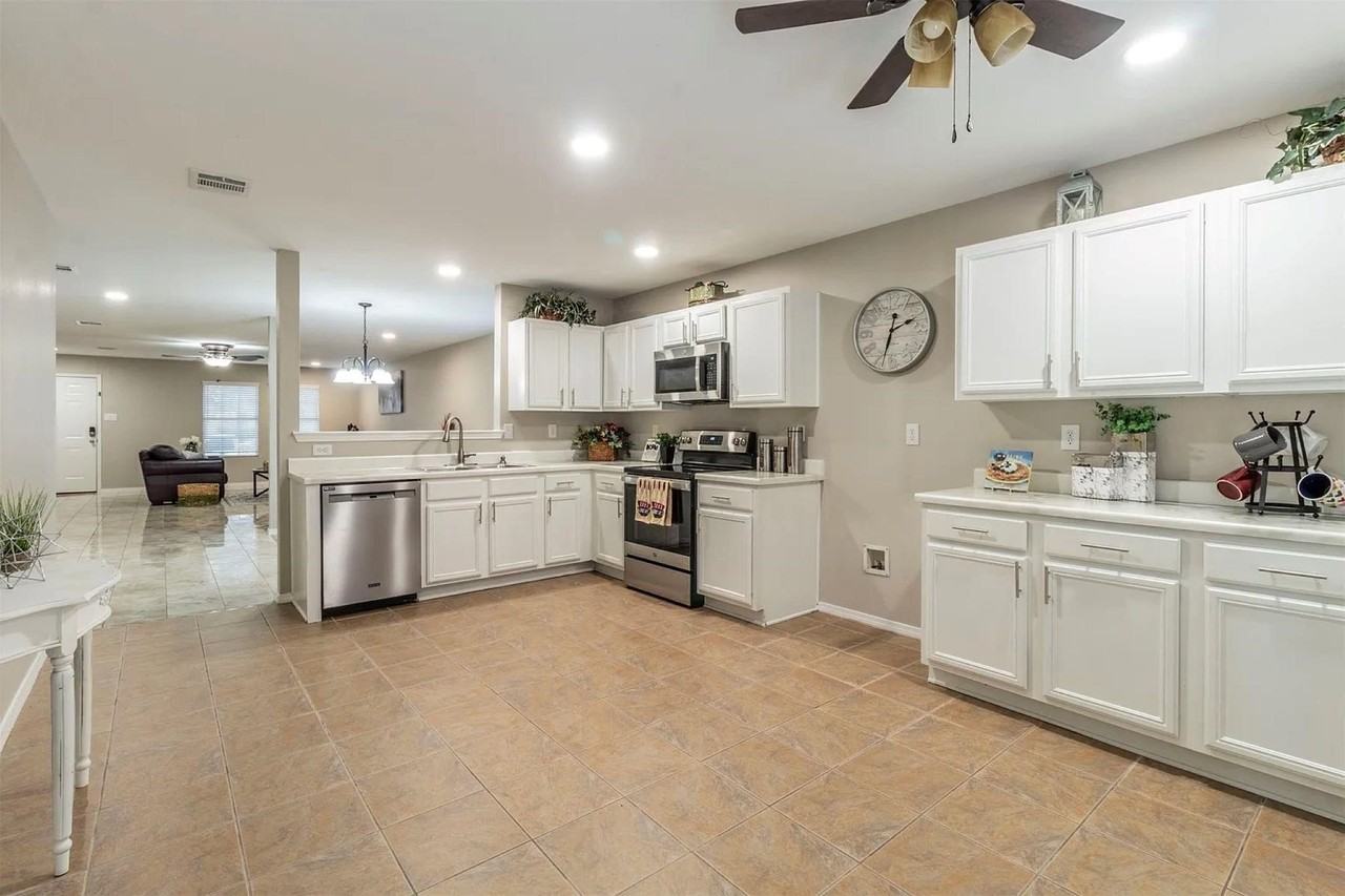 2912 Santa Sabina Dr - Photo 4 of 5