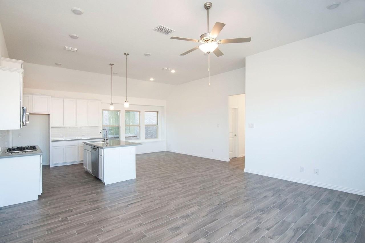 816 Trailside Ln - Photo 7 of 38