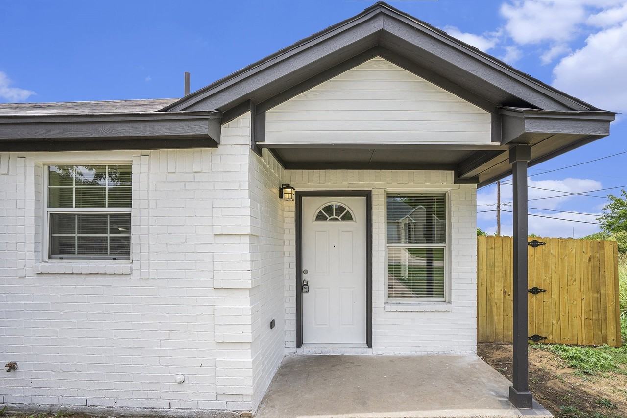 2200 Brookes St #A - Photo 2 of 15