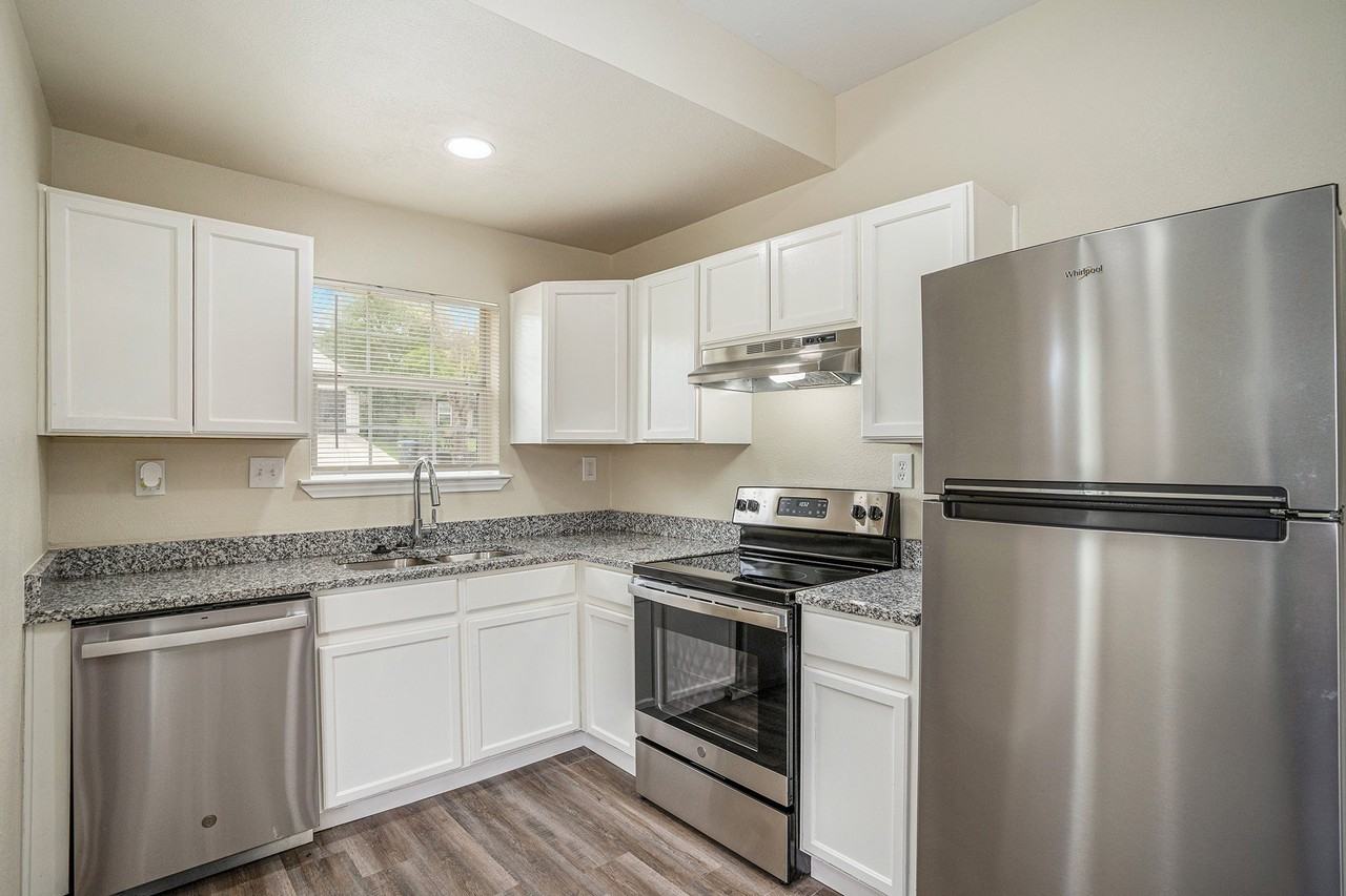 2200 Brookes St #A - Photo 6 of 15