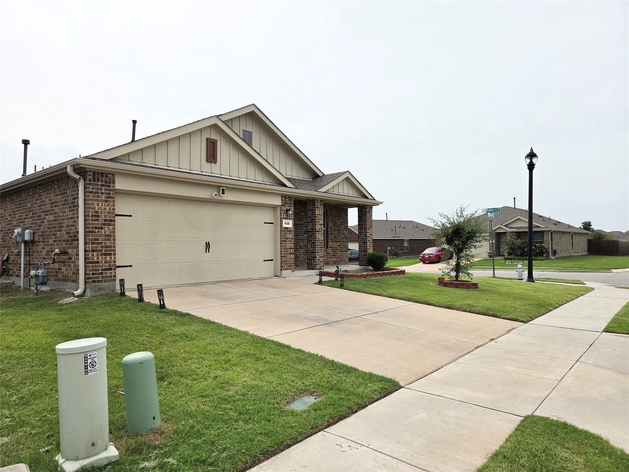 409 Buckeye Ave - Photo 3 of 25
