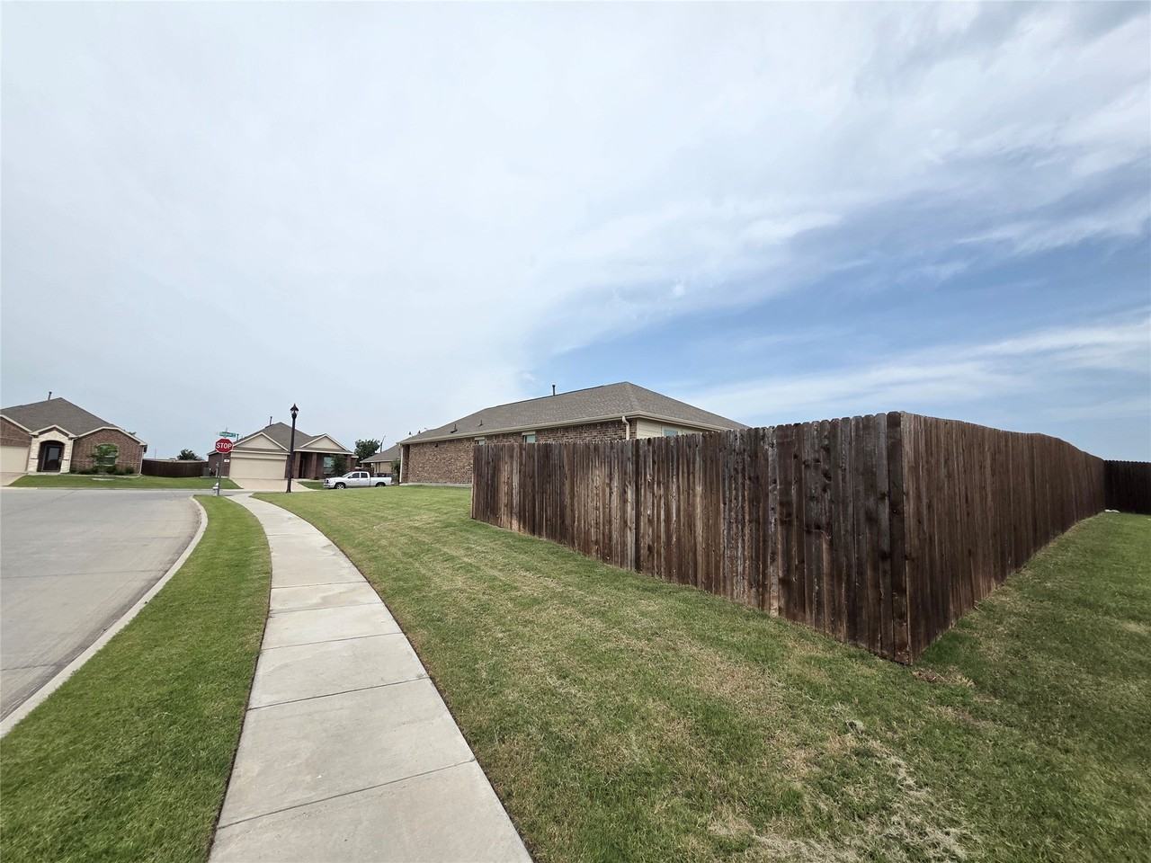 409 Buckeye Ave - Photo 6 of 25