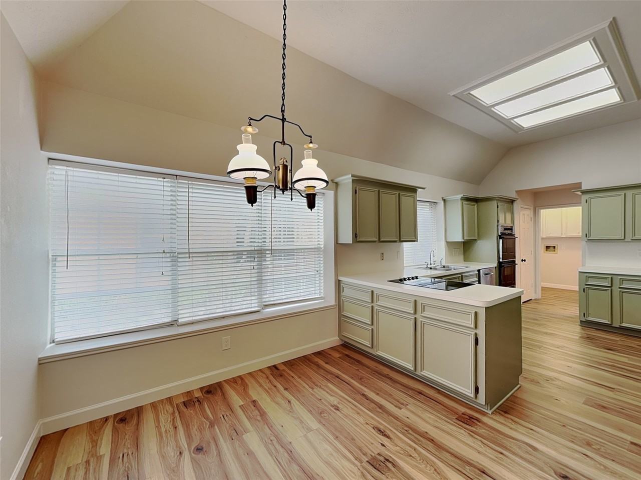 1313 Red Maple Dr - Photo 6 of 16