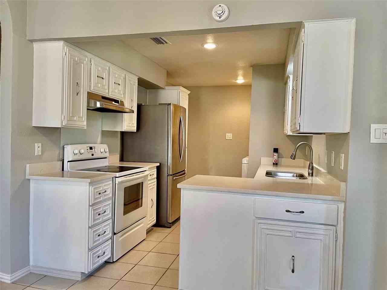 4726 Oakwood Dr - Photo 6 of 17