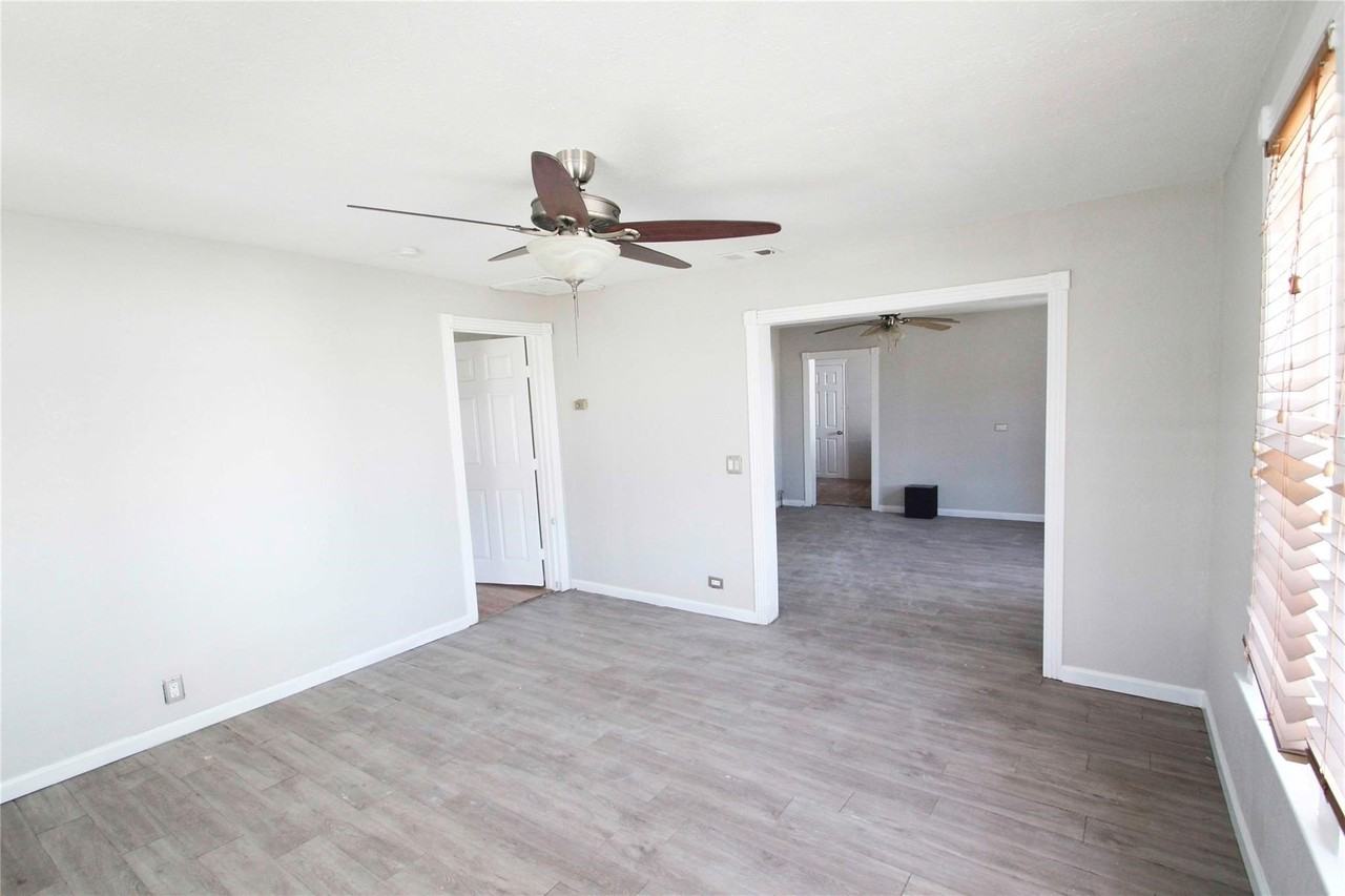 923 S Wine St - Photo 3 of 13