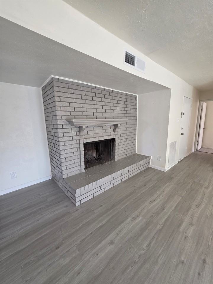 9804 Sophora Cir - Photo 6 of 12