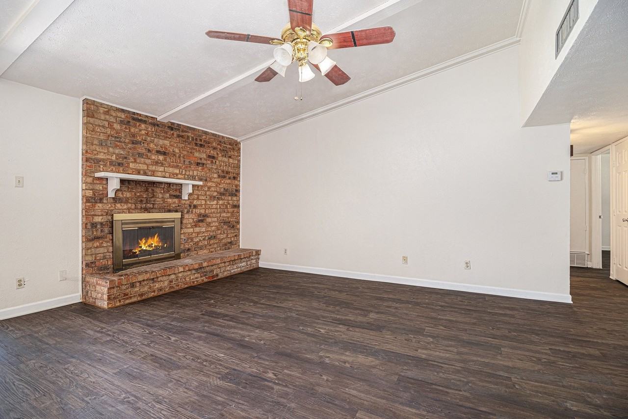 1814 Addington Dr - Photo 6 of 24