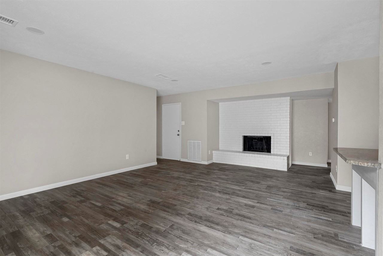 4904 Watkins Dr - Photo 6 of 15