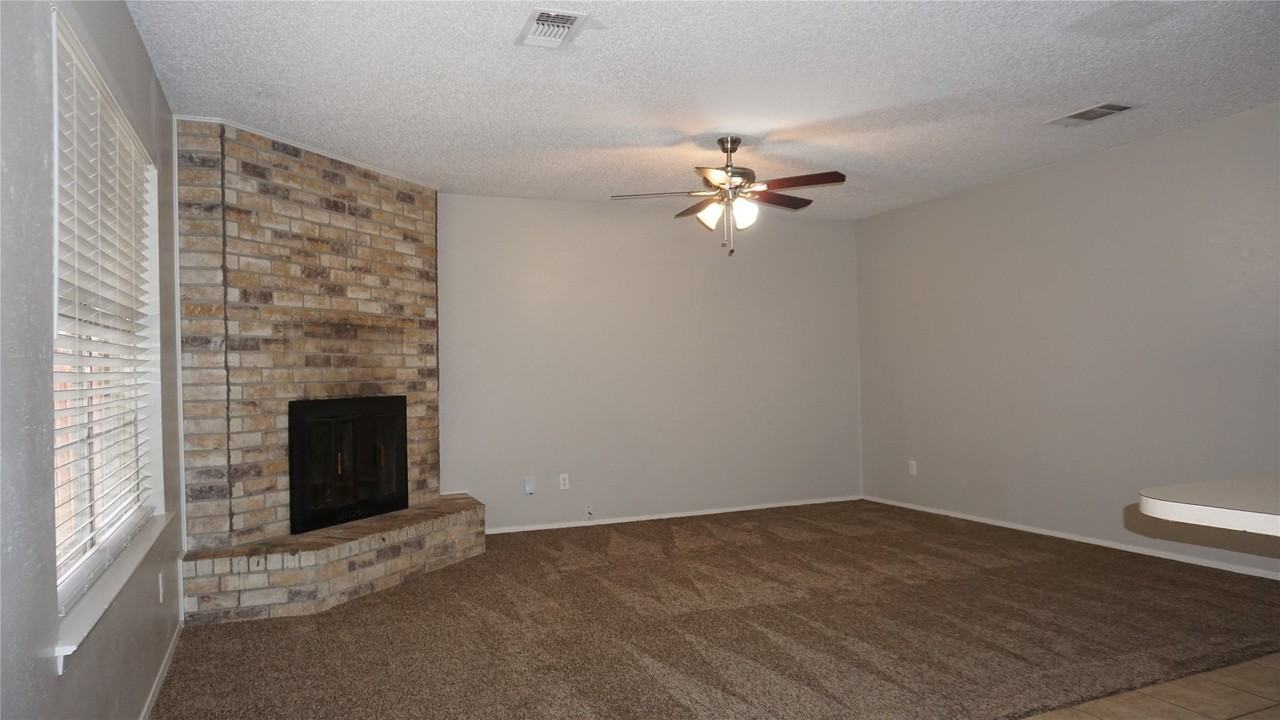 9904 Runnymeade Pl - Photo 3 of 14