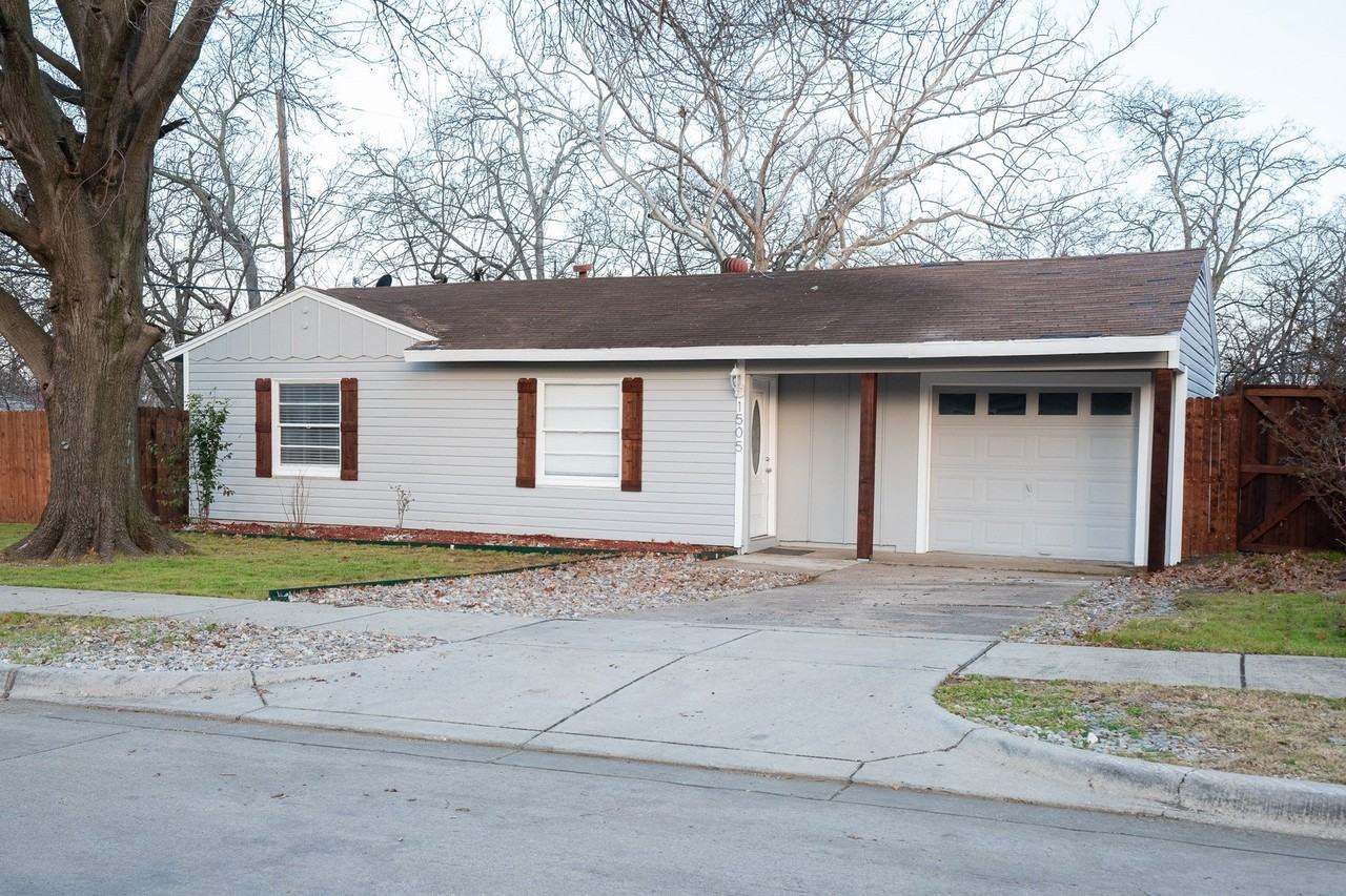1505 Arbor Ln - Photo 2 of 29