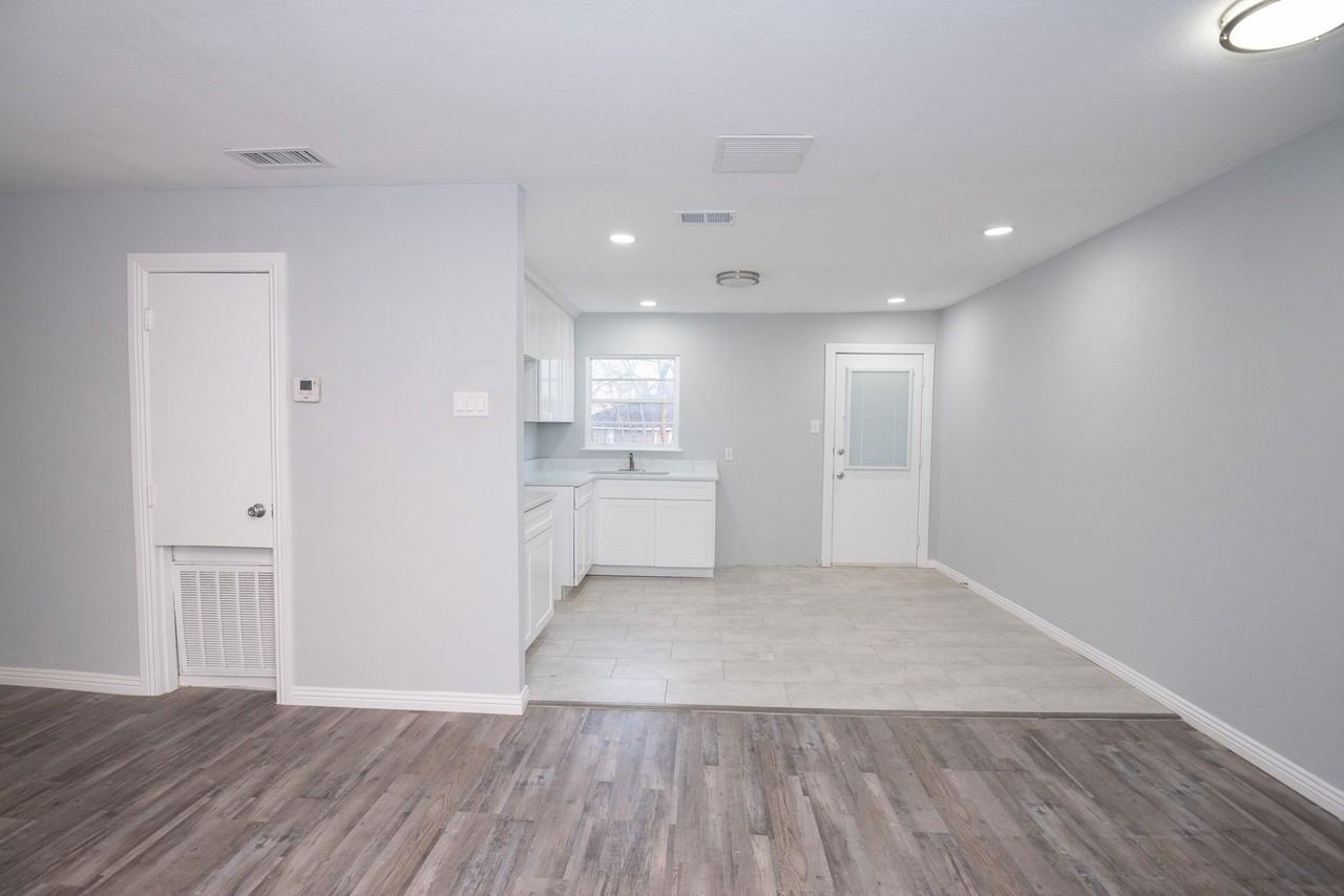 1505 Arbor Ln - Photo 5 of 29