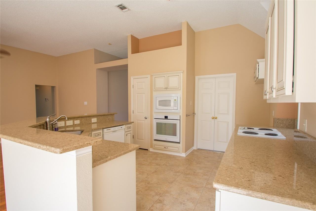 5809 Coldsworth Ct - Photo 4 of 27