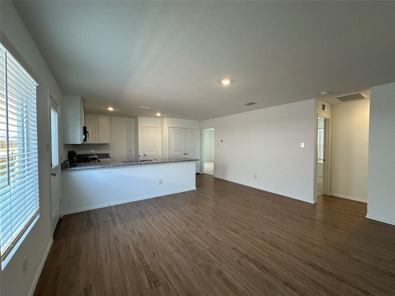 1008 Mountain Laurel Rd - Photo 7 of 21