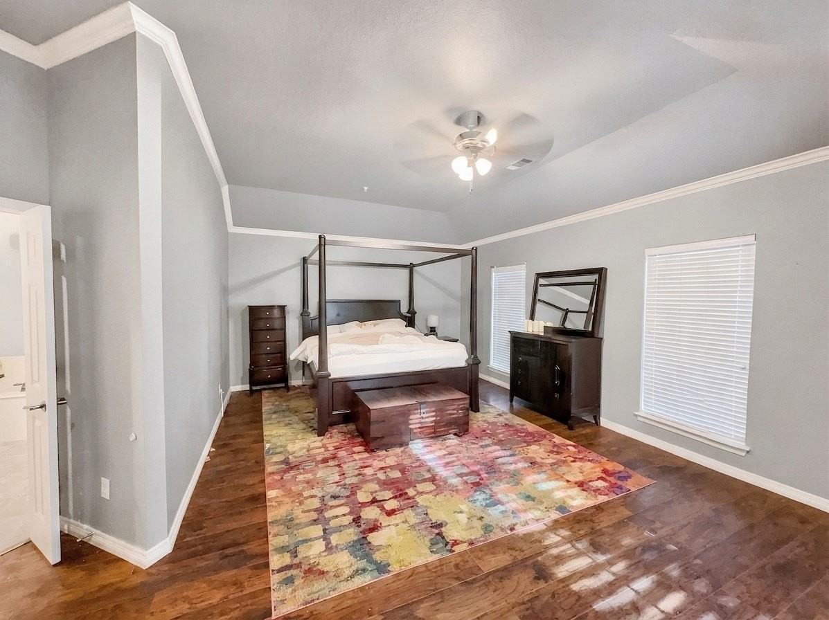 1004 Colonial Dr - Photo 5 of 16