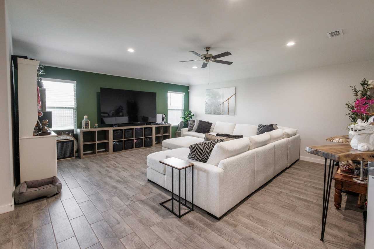 6931 Journey Ln - Photo 7 of 36