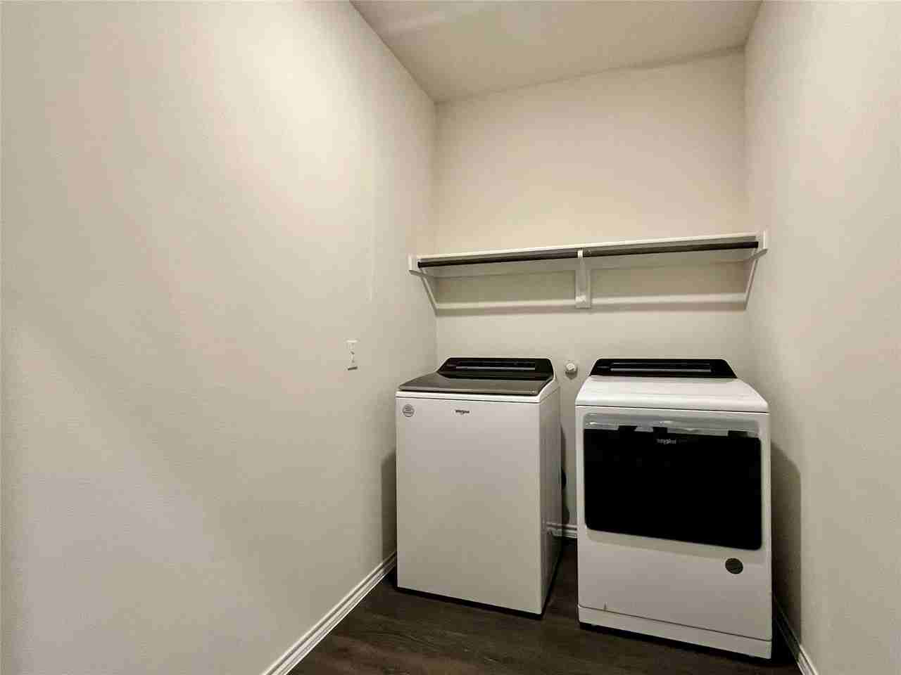 2304 Lattimore St - Photo 7 of 27