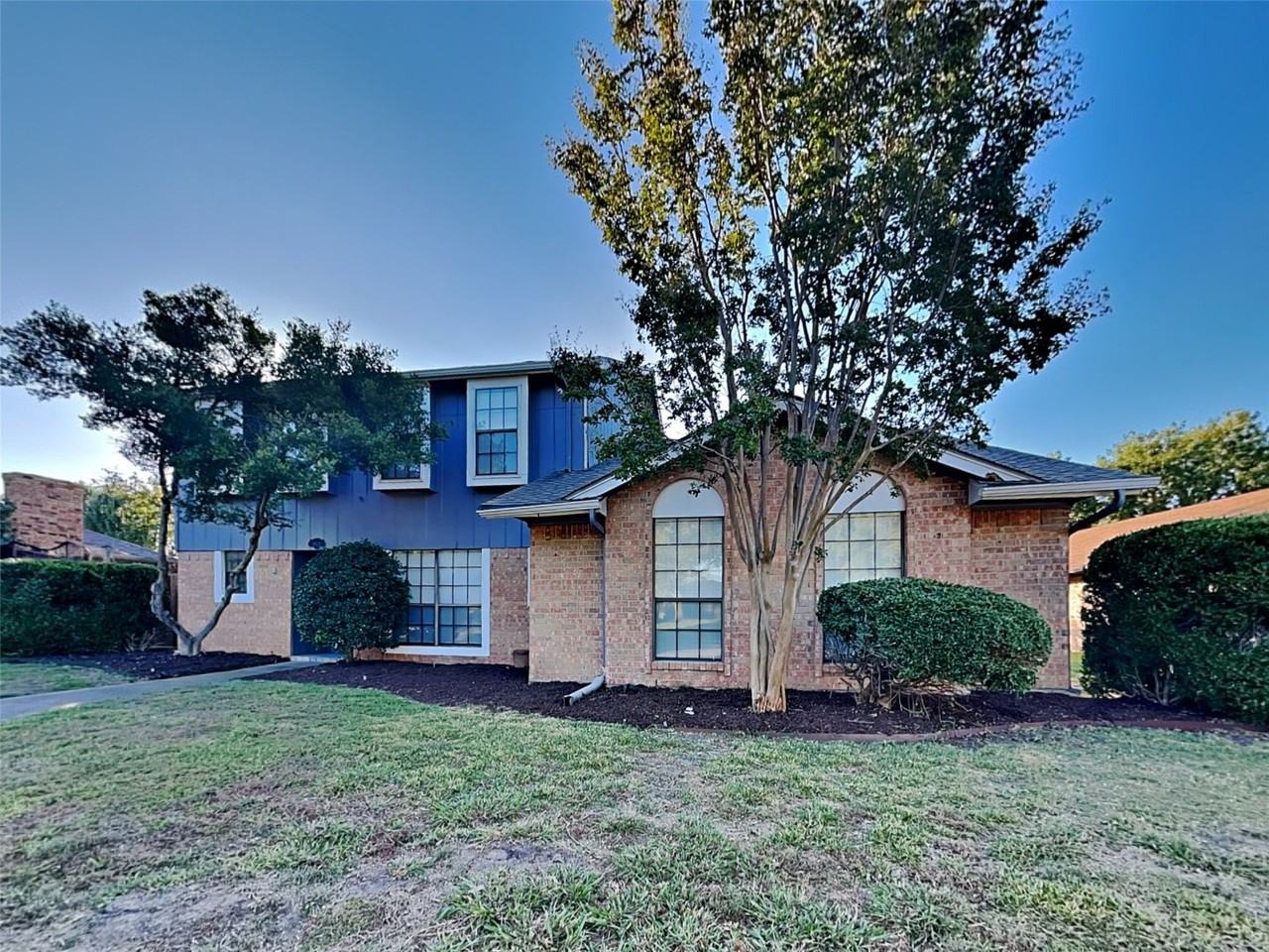 1920 Oakbluff Dr