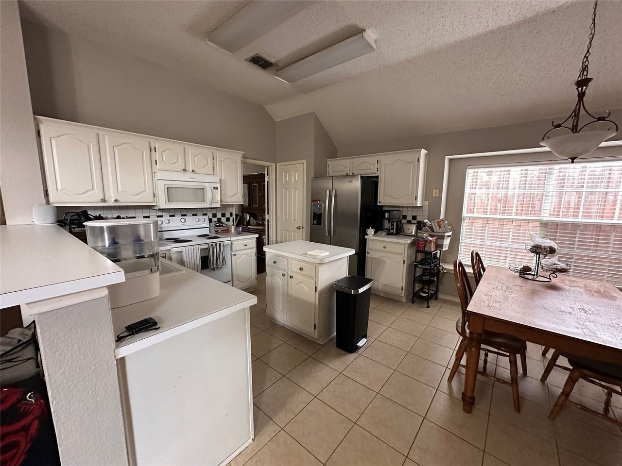 11616 Charlotte Ln - Photo 6 of 16