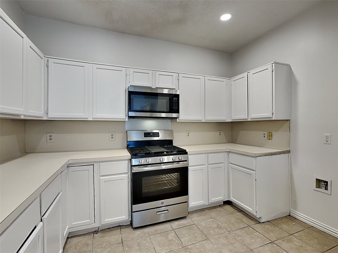 1409 Post Oak Dr - Photo 5 of 18