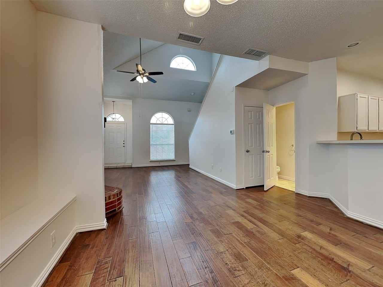 1409 Post Oak Dr - Photo 6 of 18