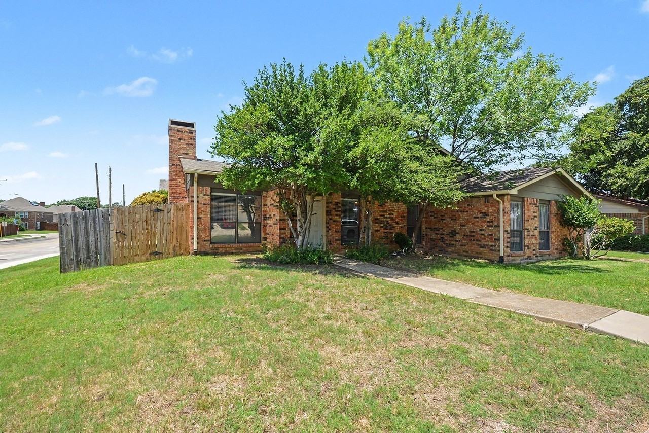 2201 Jackson Cir - Photo 2 of 31