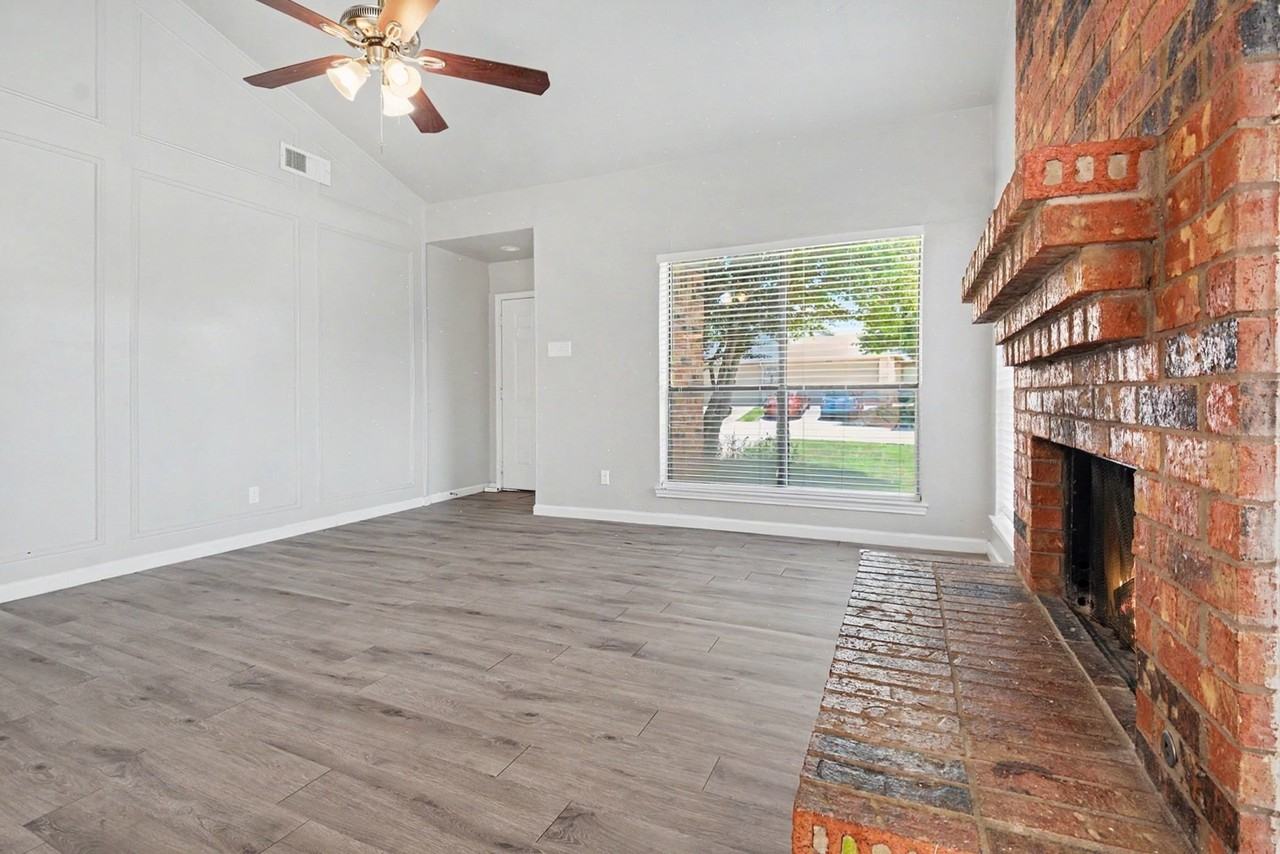 2201 Jackson Cir - Photo 5 of 31
