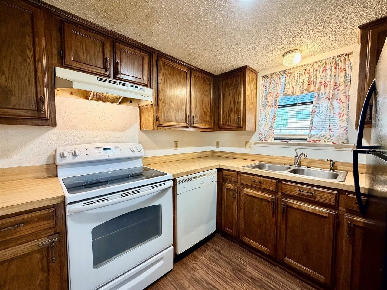 3311 Fallmeadow St - Photo 6 of 15