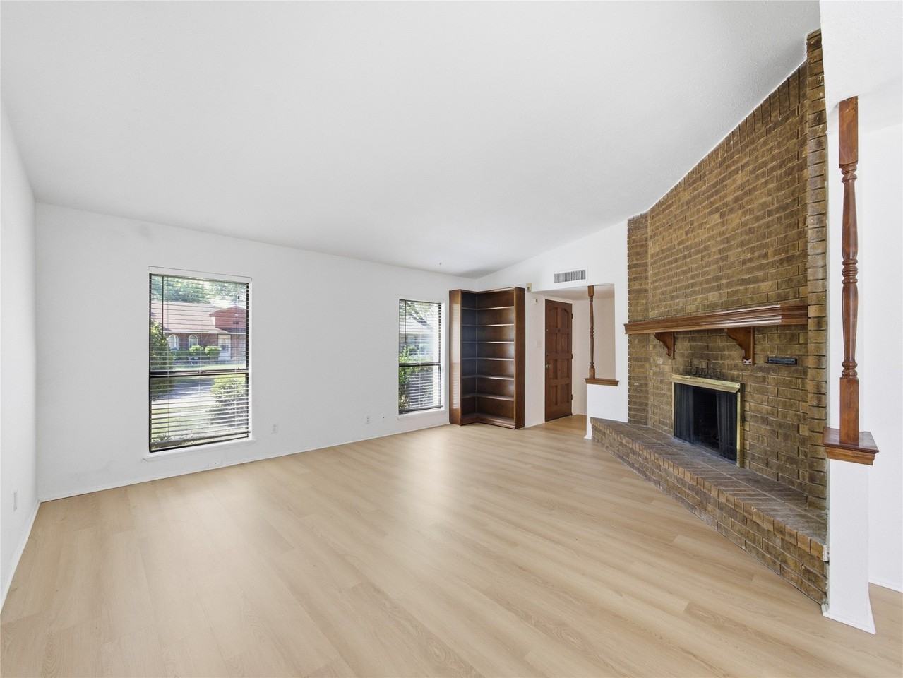 3053 Villa Sur Trl - Photo 7 of 26